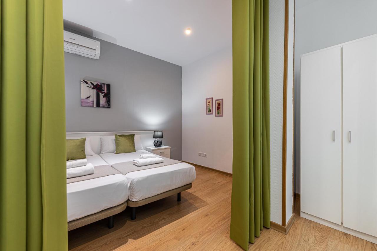 Waou Apartamentos En Sol Confort 4 Madrid Exterior photo